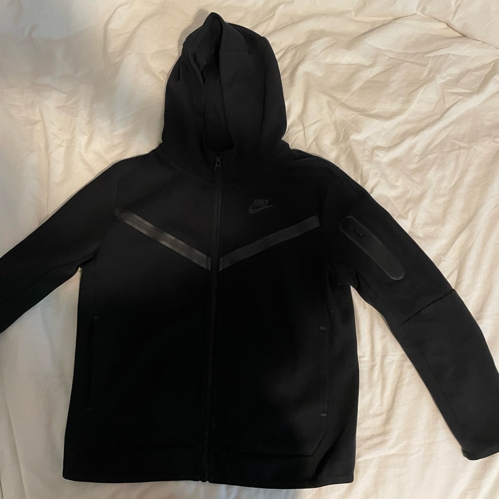 BRAND NEW!! black nike tech